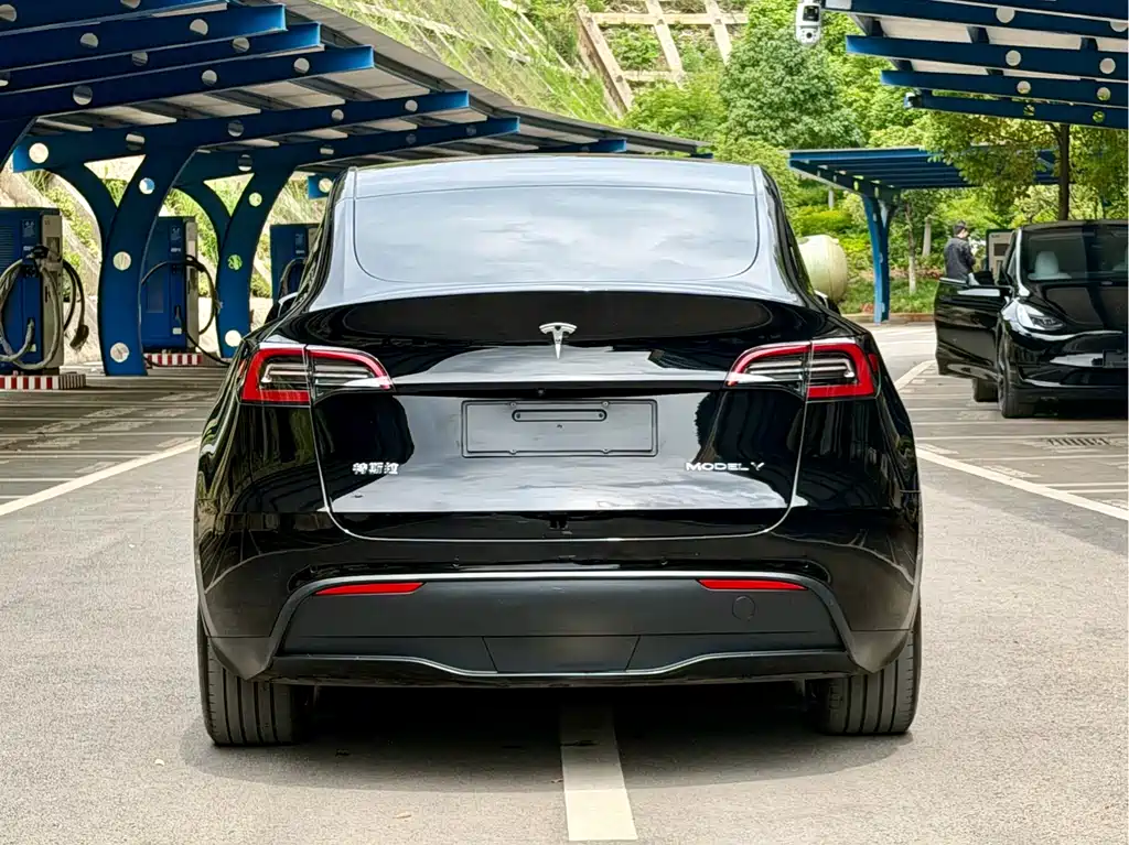 Tesla Model Y 2021 3D7