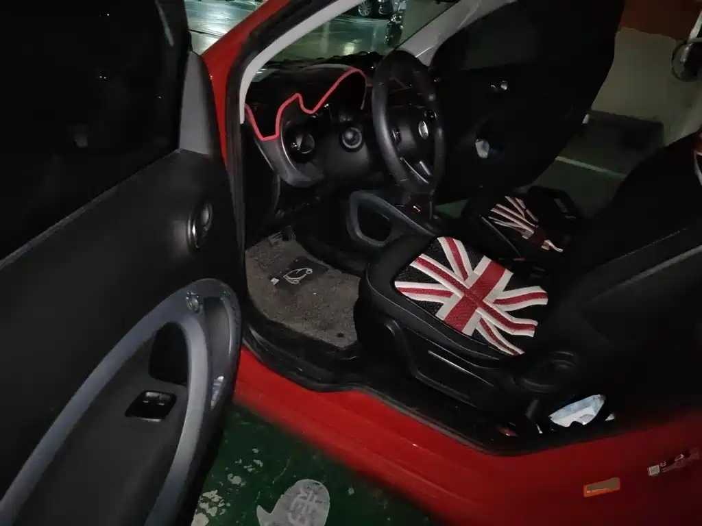 smart Smart Fortwo — миниатюра 12