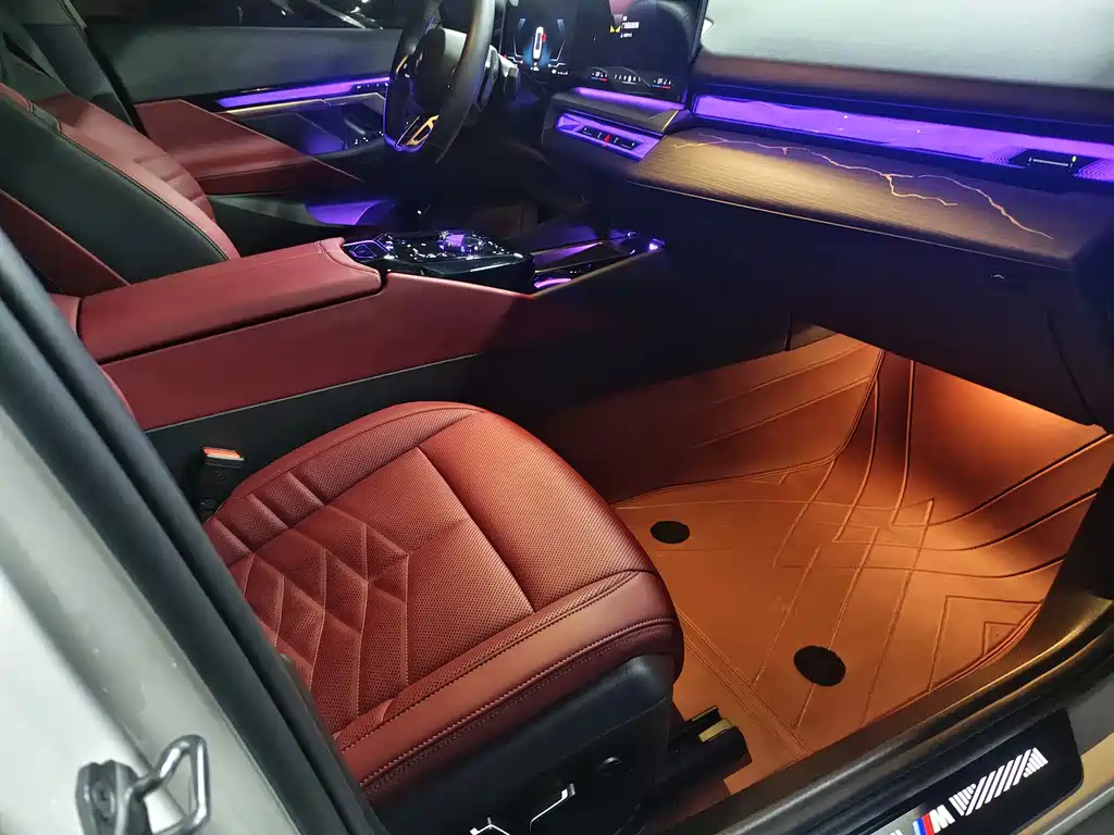 BMW 5 Series — миниатюра 12