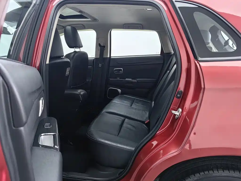 Mitsubishi ASX — миниатюра 15