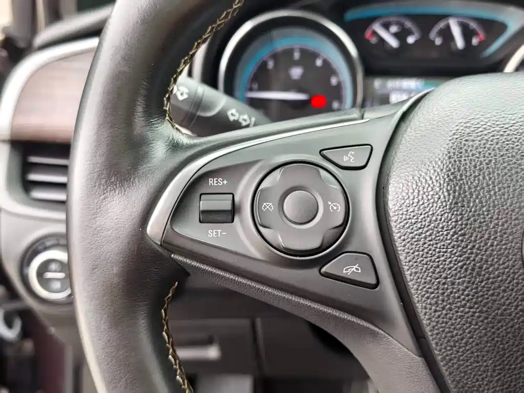 Buick Envision Plus — миниатюра 11