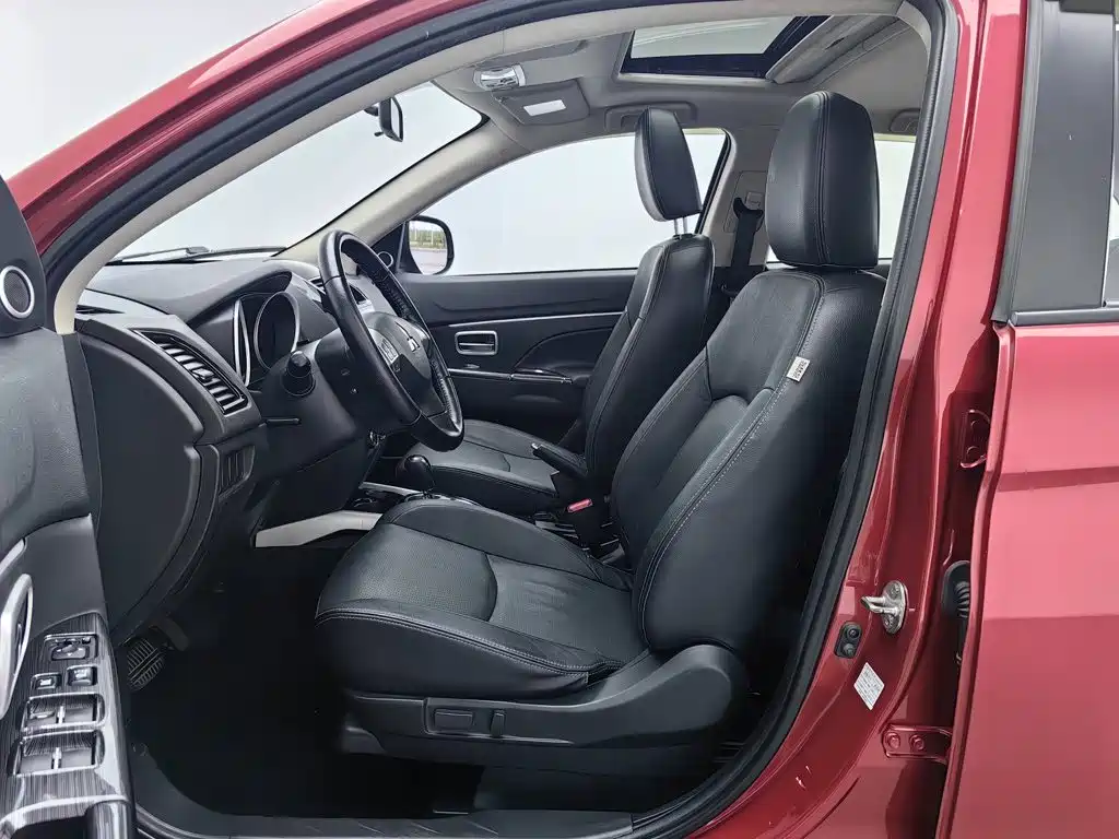 Mitsubishi ASX — миниатюра 10