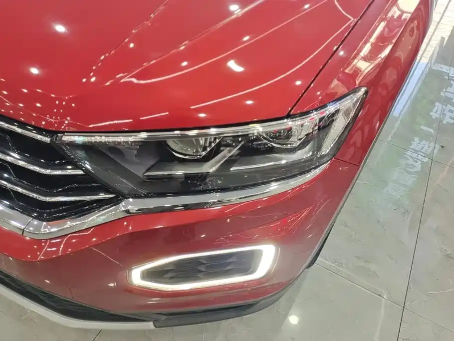 Volkswagen T-Roc — миниатюра 5