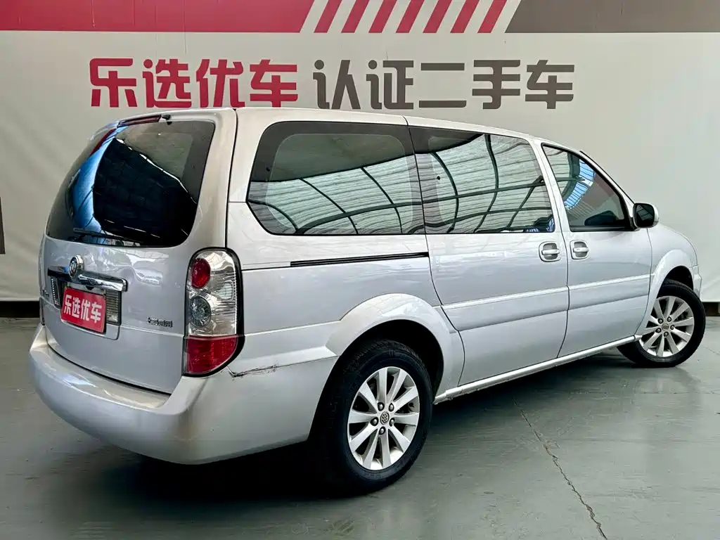 Buick GL8 — миниатюра 5