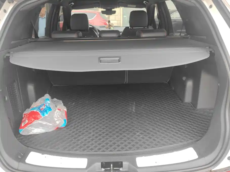 Land Rover Discovery Sport — миниатюра 4