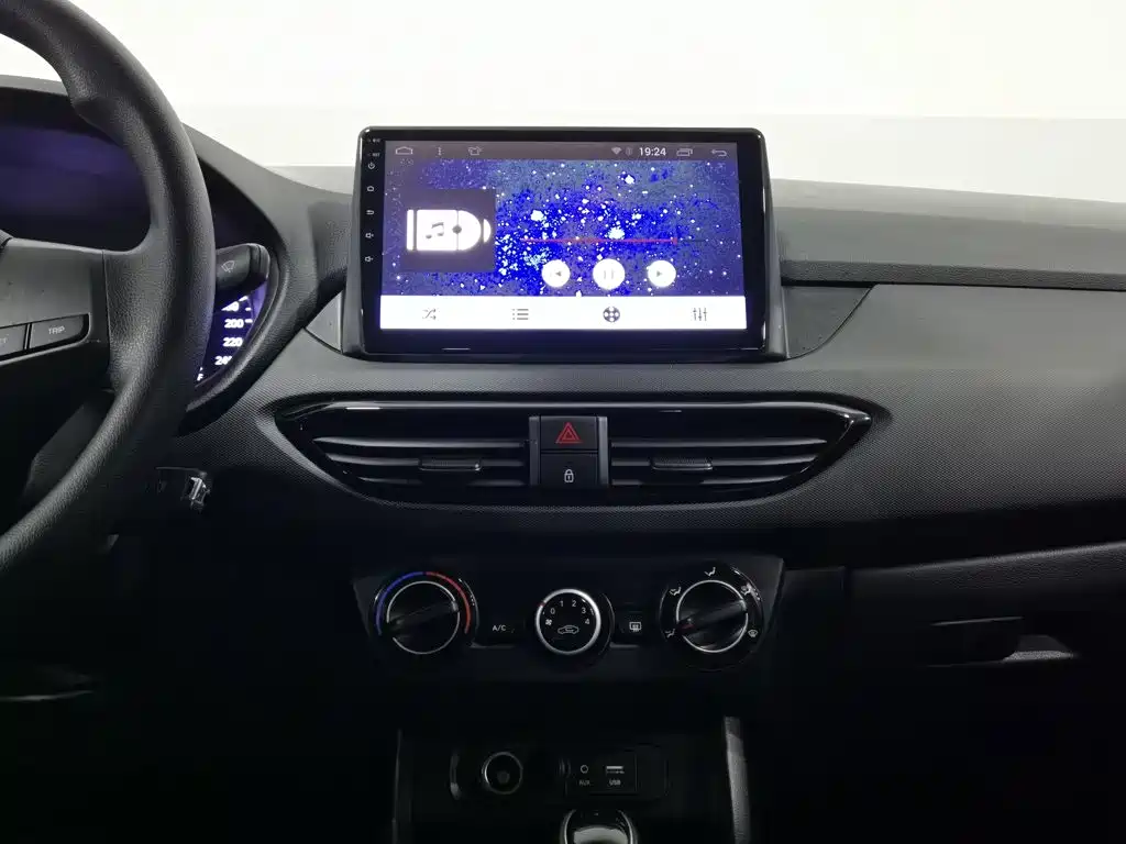Hyundai Elantra — миниатюра 12