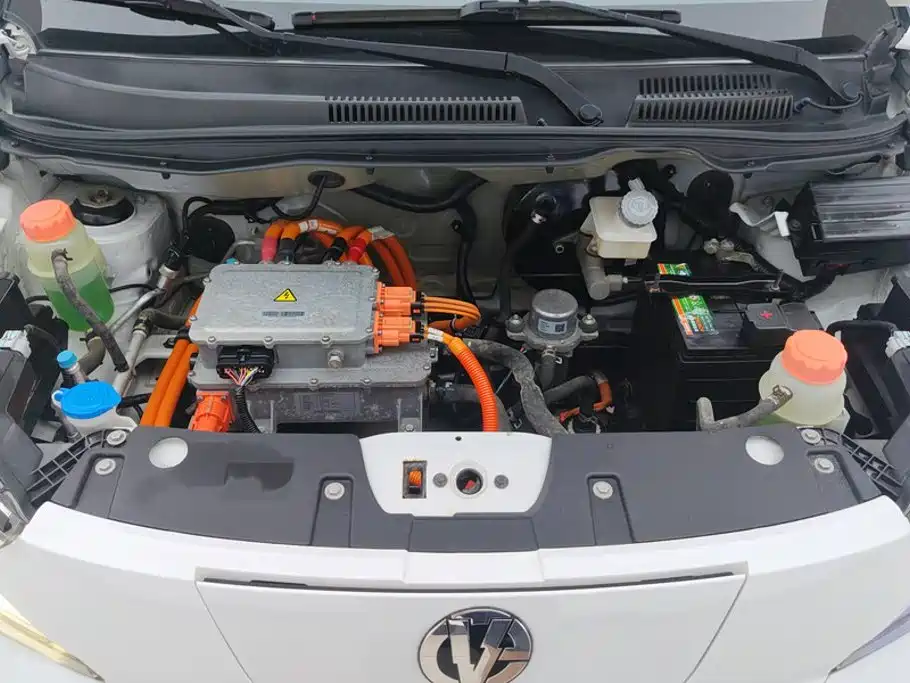 Dongfeng EV YOUNG Guang Xiaoxin — миниатюра 10