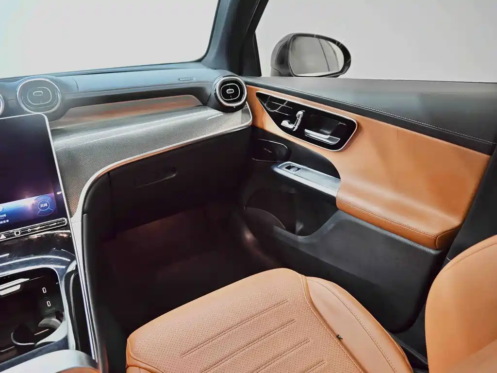 Mercedes-Benz GLC — миниатюра 11