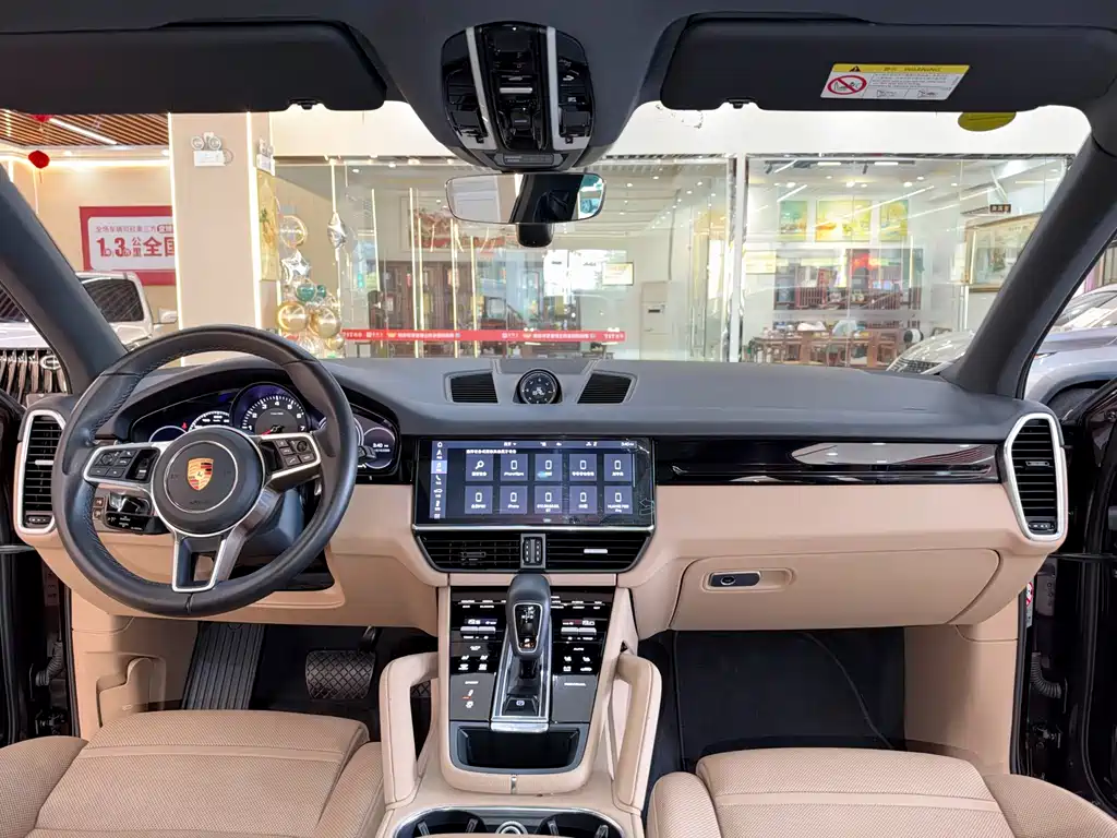 Porsche Cayenne — миниатюра 15