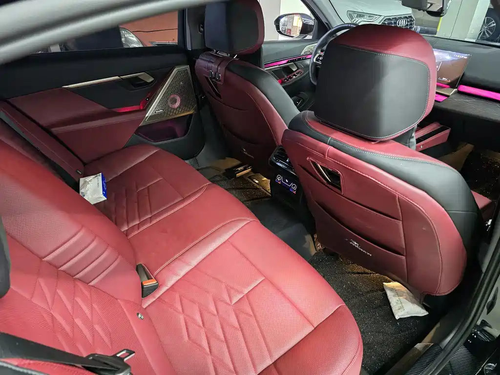 BMW 5 Series — миниатюра 6