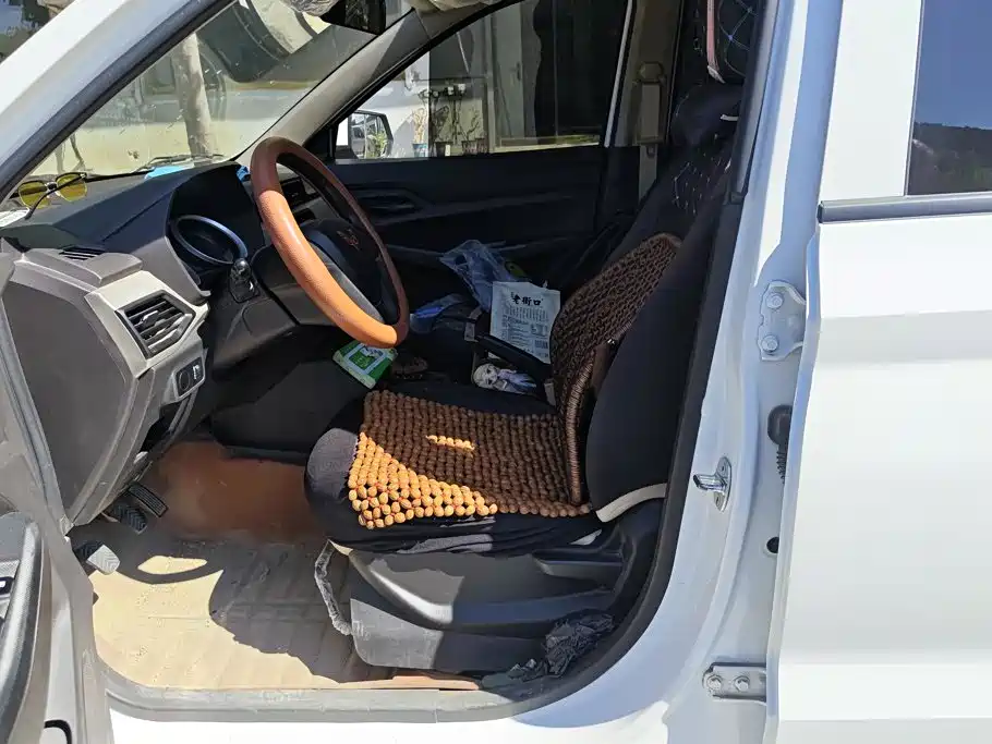 Wuling Hongguang — миниатюра 9