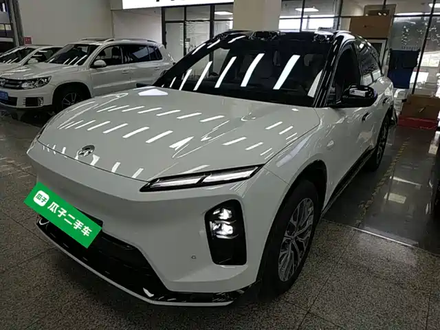 2025 Nio ES6