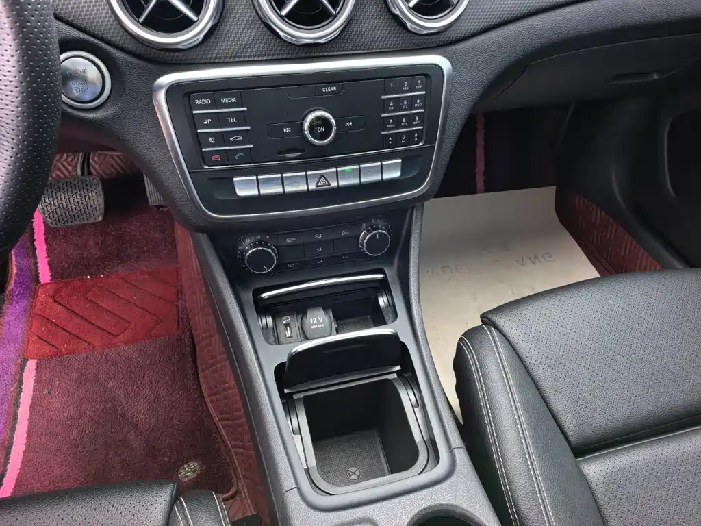 Mercedes-Benz GLA — миниатюра 14