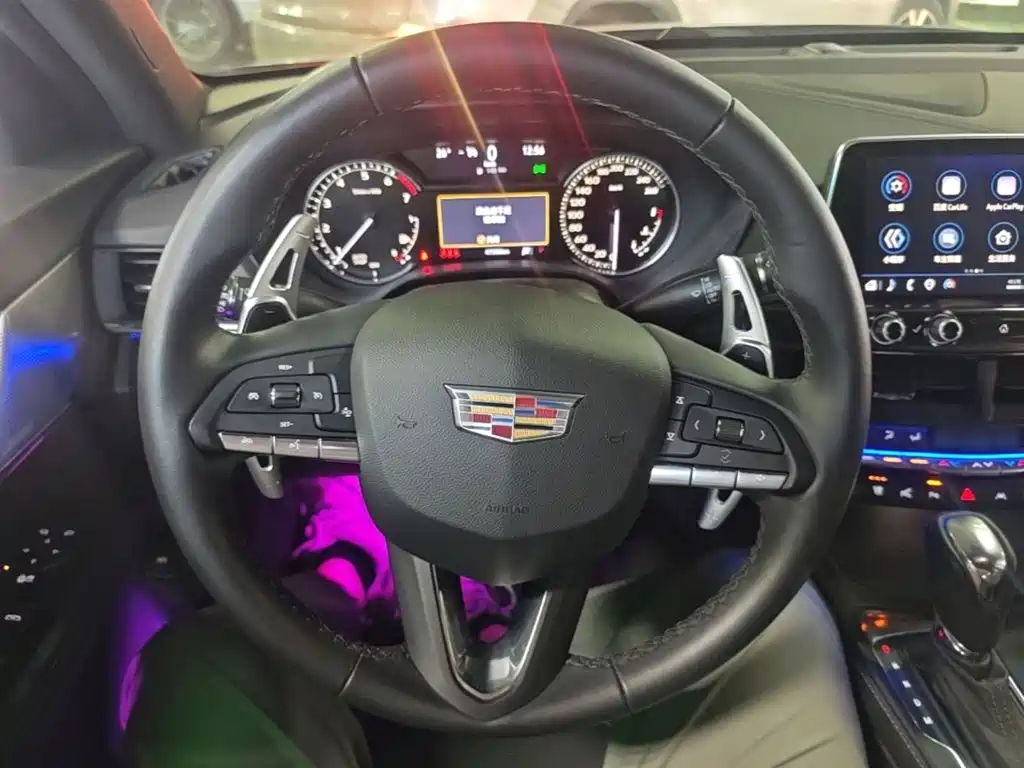 Cadillac CT4 — миниатюра 11