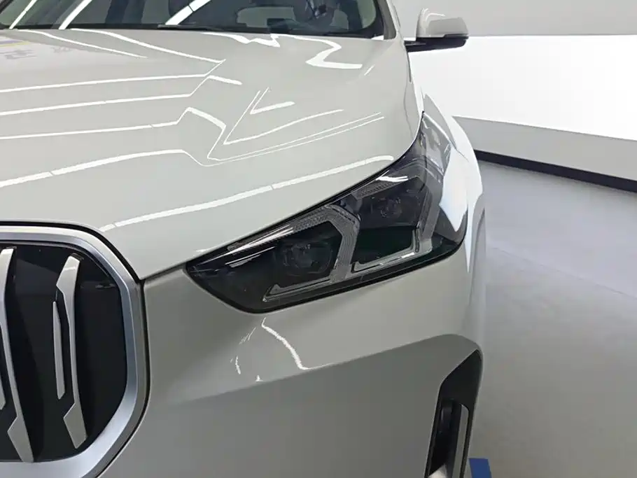 BMW iX1 — миниатюра 5