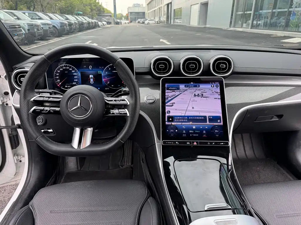 Mercedes-Benz C-Class — миниатюра 7