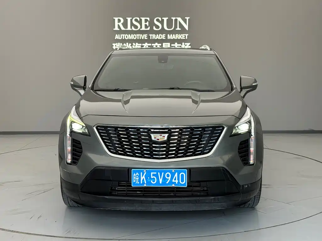 Cadillac XT4 2018 28T