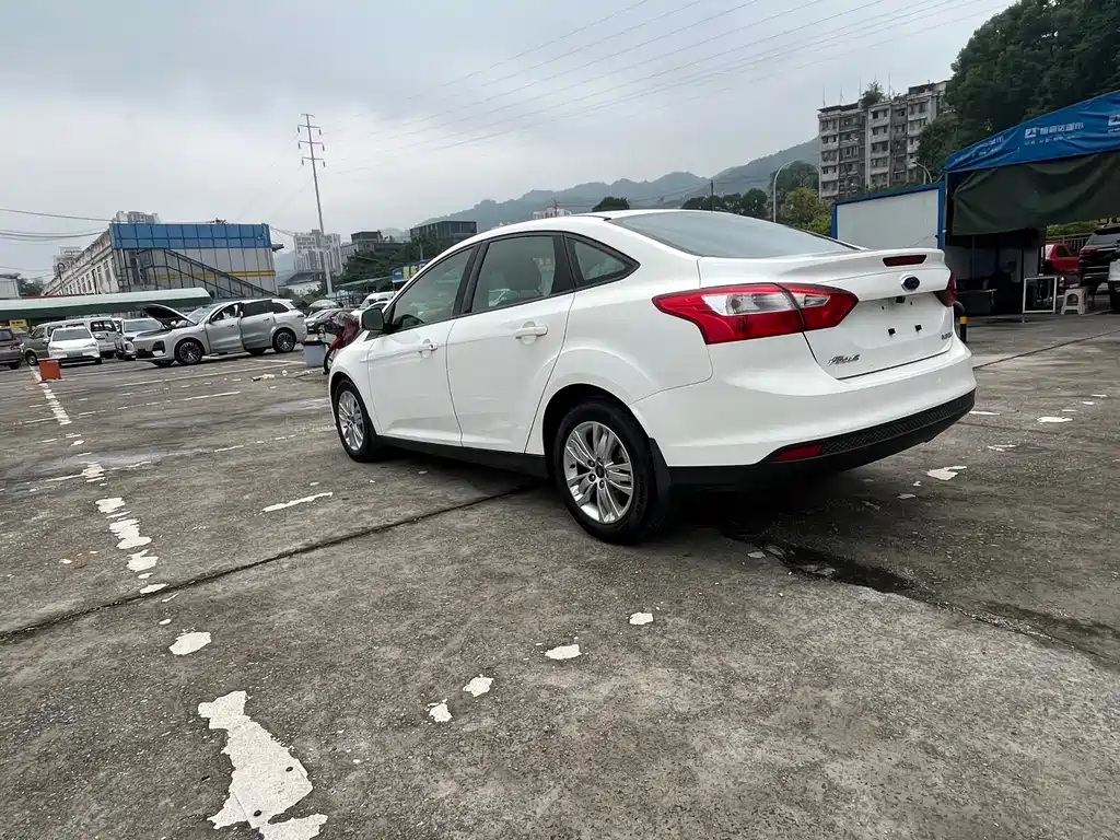 Ford Focus — миниатюра 8