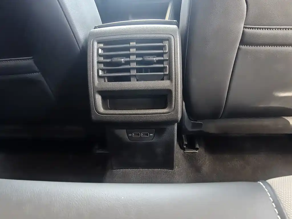 Volkswagen Golf — миниатюра 6