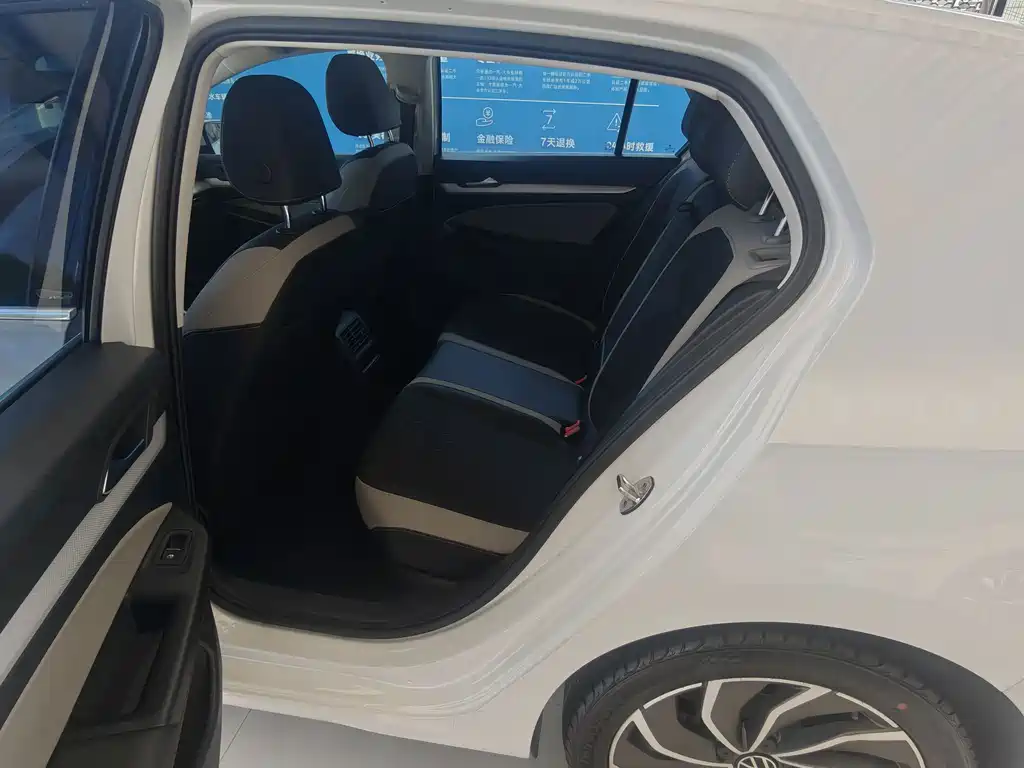 Volkswagen Golf — миниатюра 11
