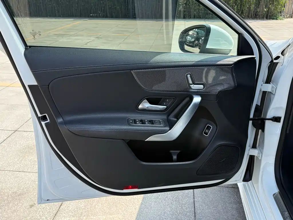 Mercedes-Benz A-Class A 2019 A 200 L Sport
