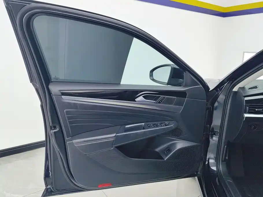 Volkswagen Passat — миниатюра 7