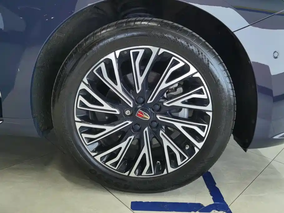 Hongqi Hongqi H5 — миниатюра 6