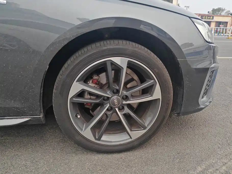 Audi A4L — миниатюра 6