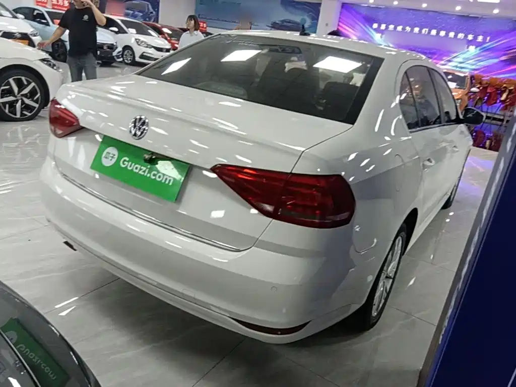 Volkswagen Lavida — миниатюра 7