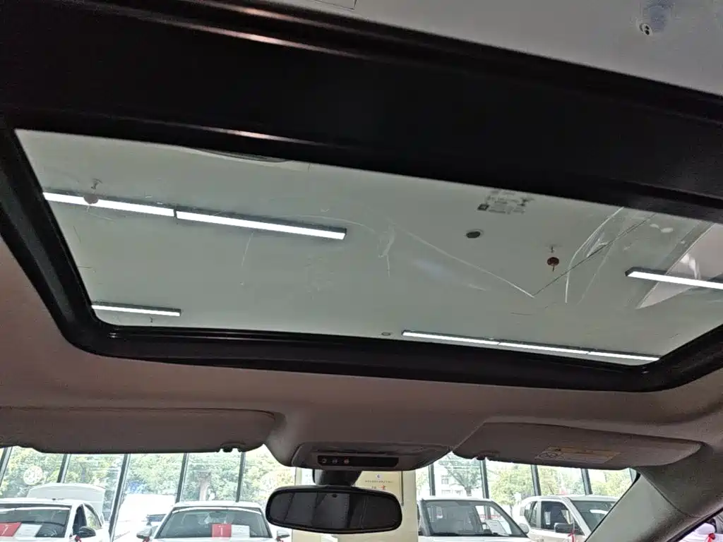 Buick LaCrosse — миниатюра 18
