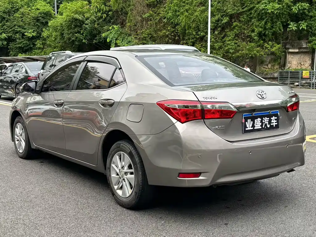 Toyota Corolla — миниатюра 4