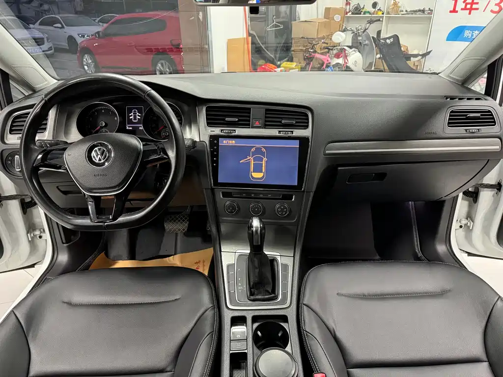 Volkswagen Golf — миниатюра 6