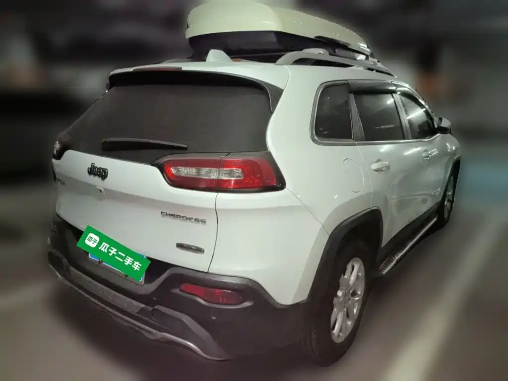 Jeep Cherokee — миниатюра 4
