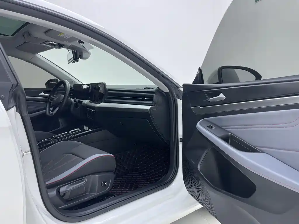 Volkswagen Lamando — миниатюра 26
