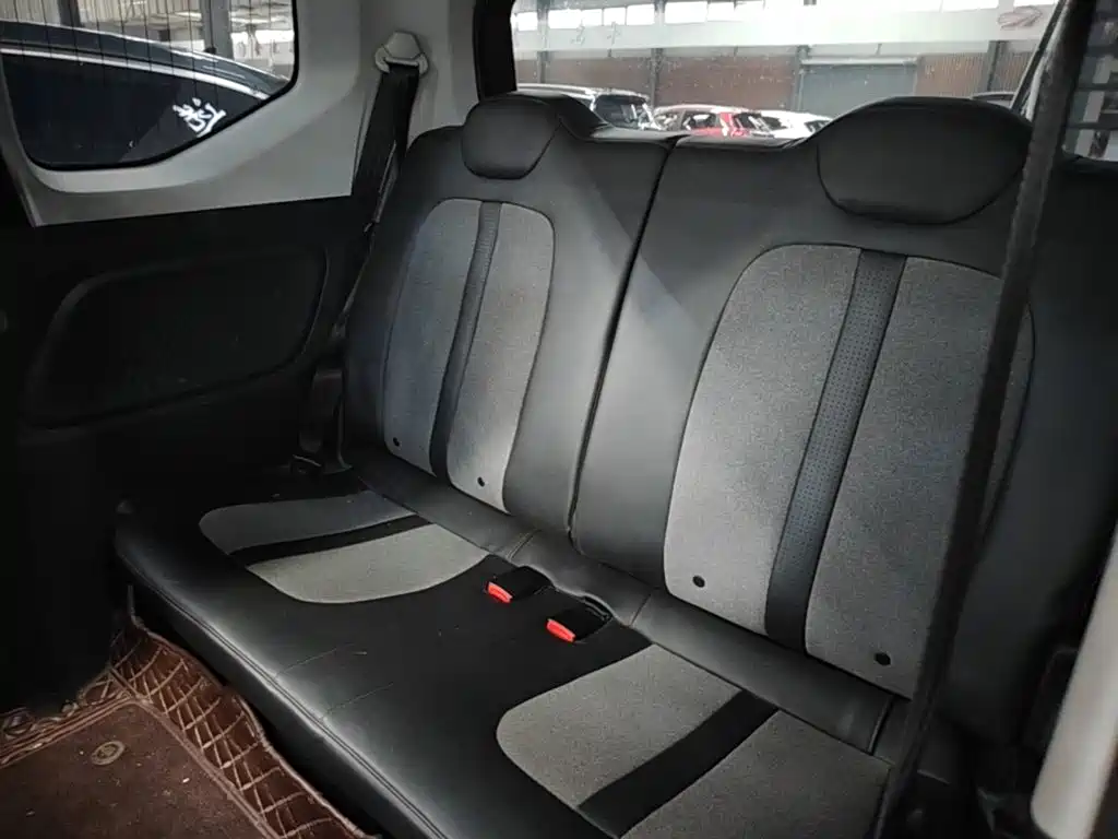Wuling MINIEV — миниатюра 17