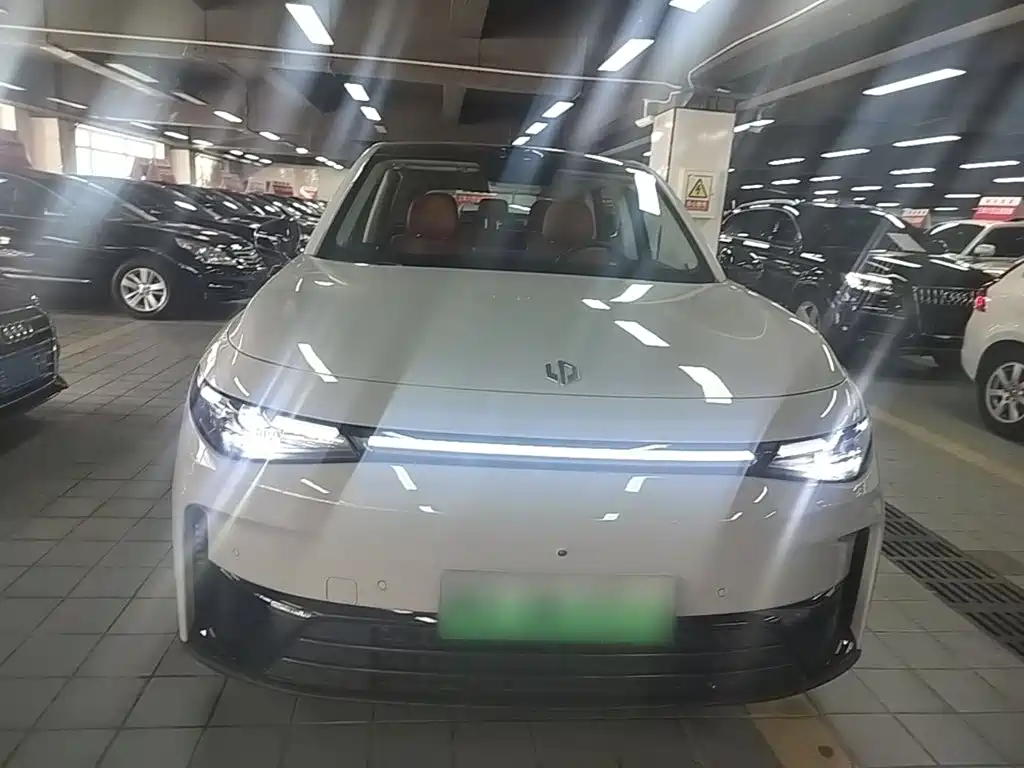 Leapmotor Leapmotor C10 — миниатюра 3