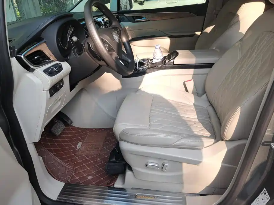 Buick GL8 — миниатюра 9