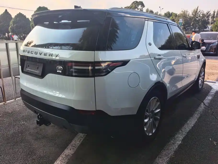 Land Rover Discovery — миниатюра 3