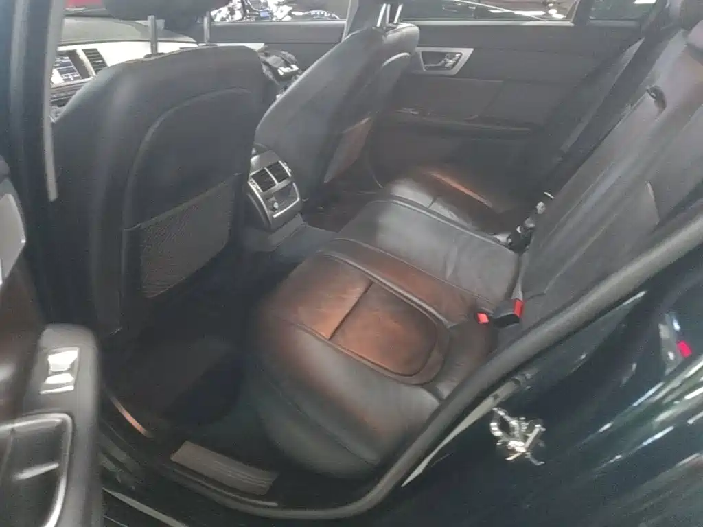 Jaguar XF — миниатюра 17