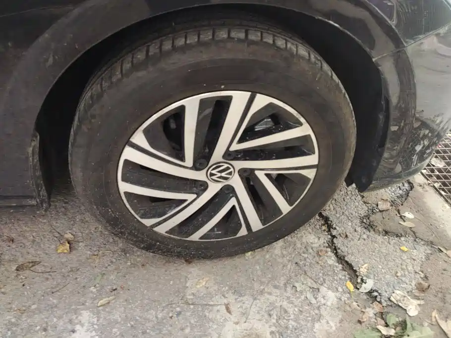 Volkswagen Lavida — миниатюра 5