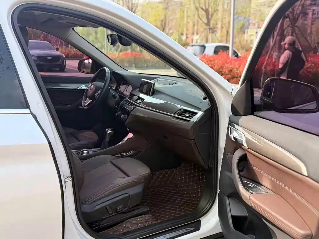 BMW X1 2019 xDrive20Li Premium