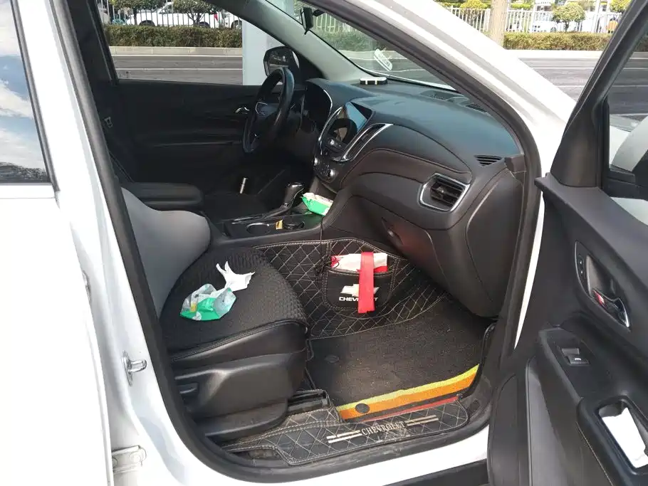 Chevrolet Equinox — миниатюра 8