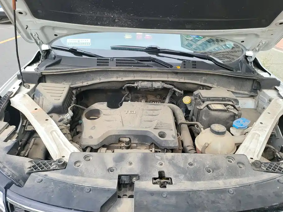 Roewe RX5 — миниатюра 10