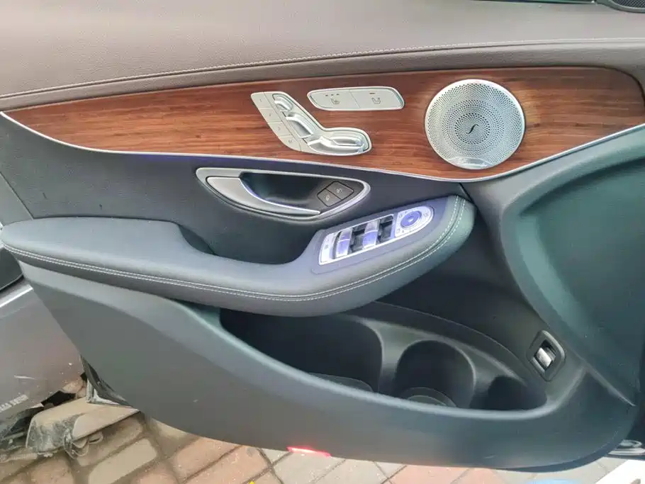 Mercedes-Benz GLC — миниатюра 7