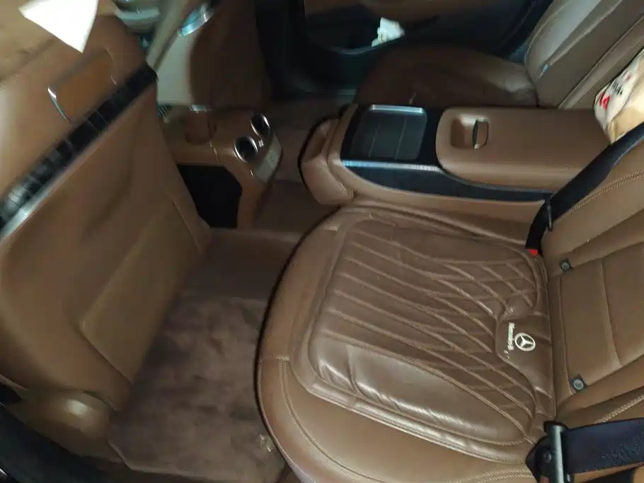 Mercedes-Benz E-Class — миниатюра 11