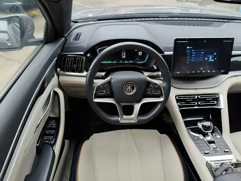 BYD PLUS New Energy — миниатюра 11