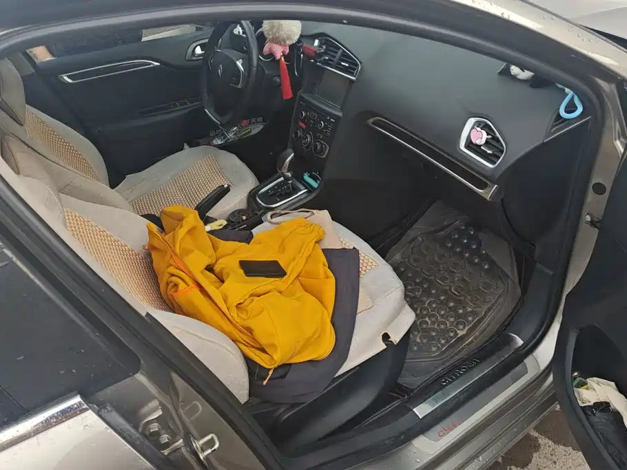 Citroen C4L — миниатюра 8