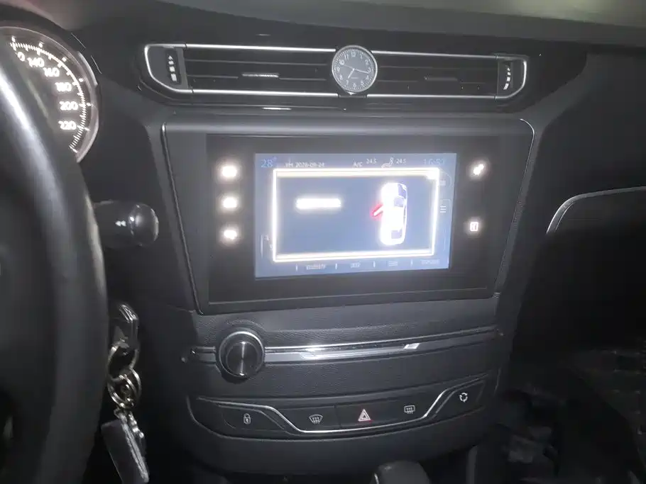 Peugeot 408 — миниатюра 13