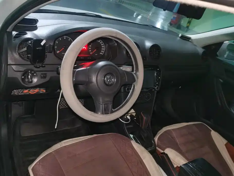 Volkswagen Jetta — миниатюра 12