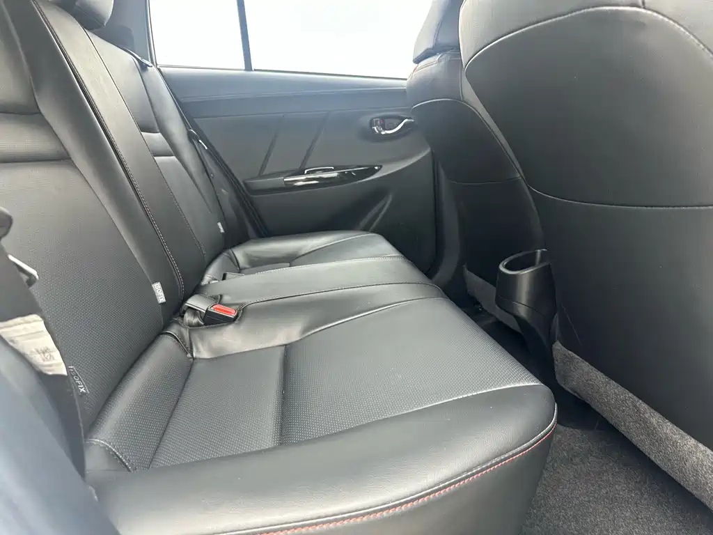 Toyota Yaris L — миниатюра 12